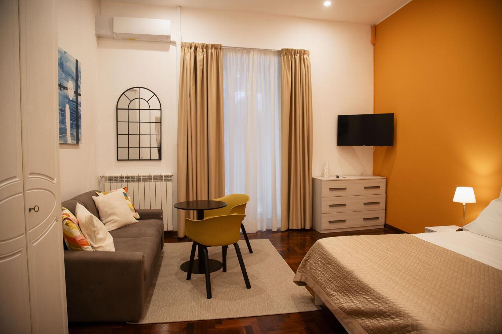 Hello Chiaia Napoli By Progecta Srl Apartment Bagian luar foto