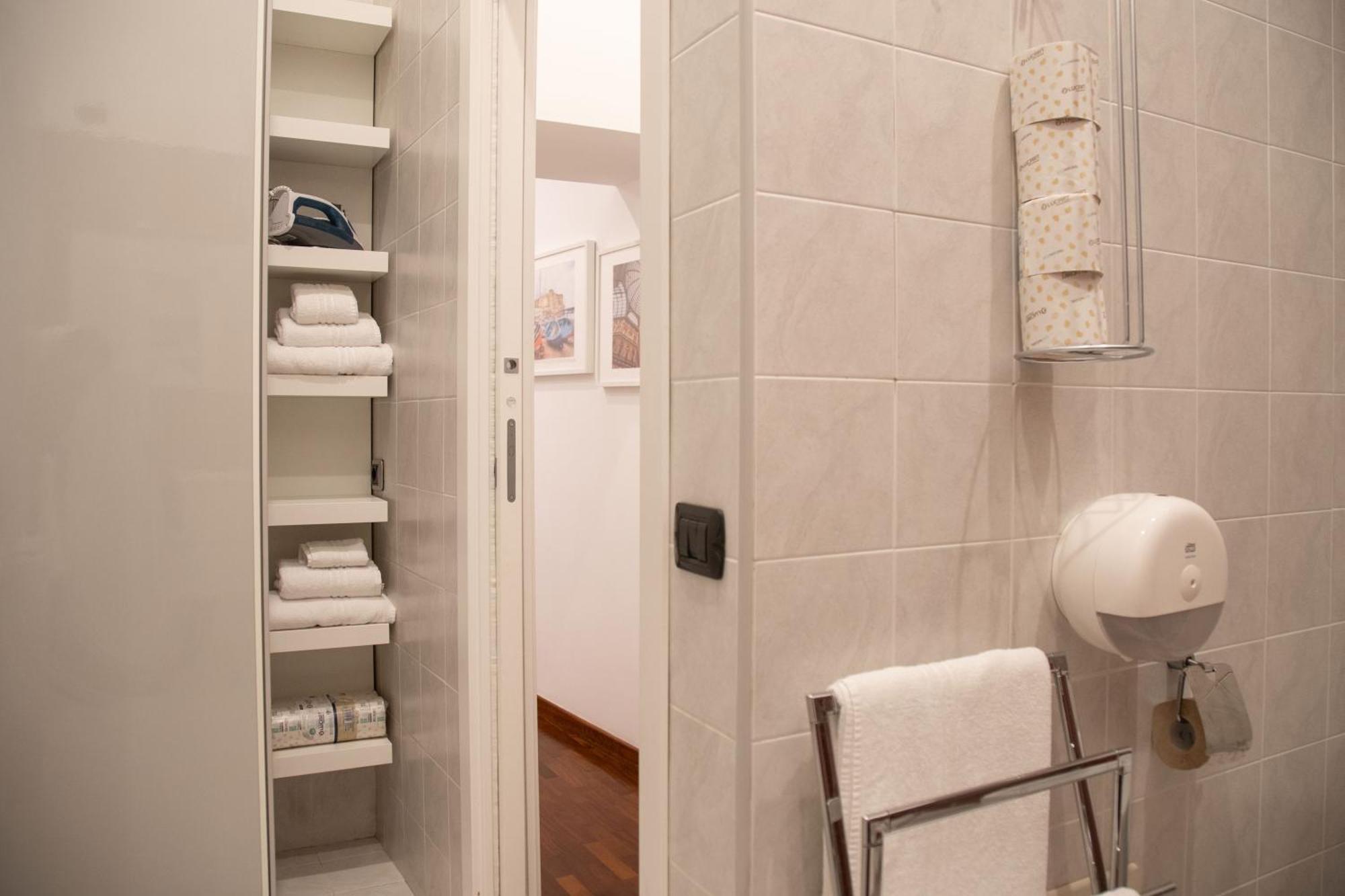 Hello Chiaia Napoli By Progecta Srl Apartment Bagian luar foto