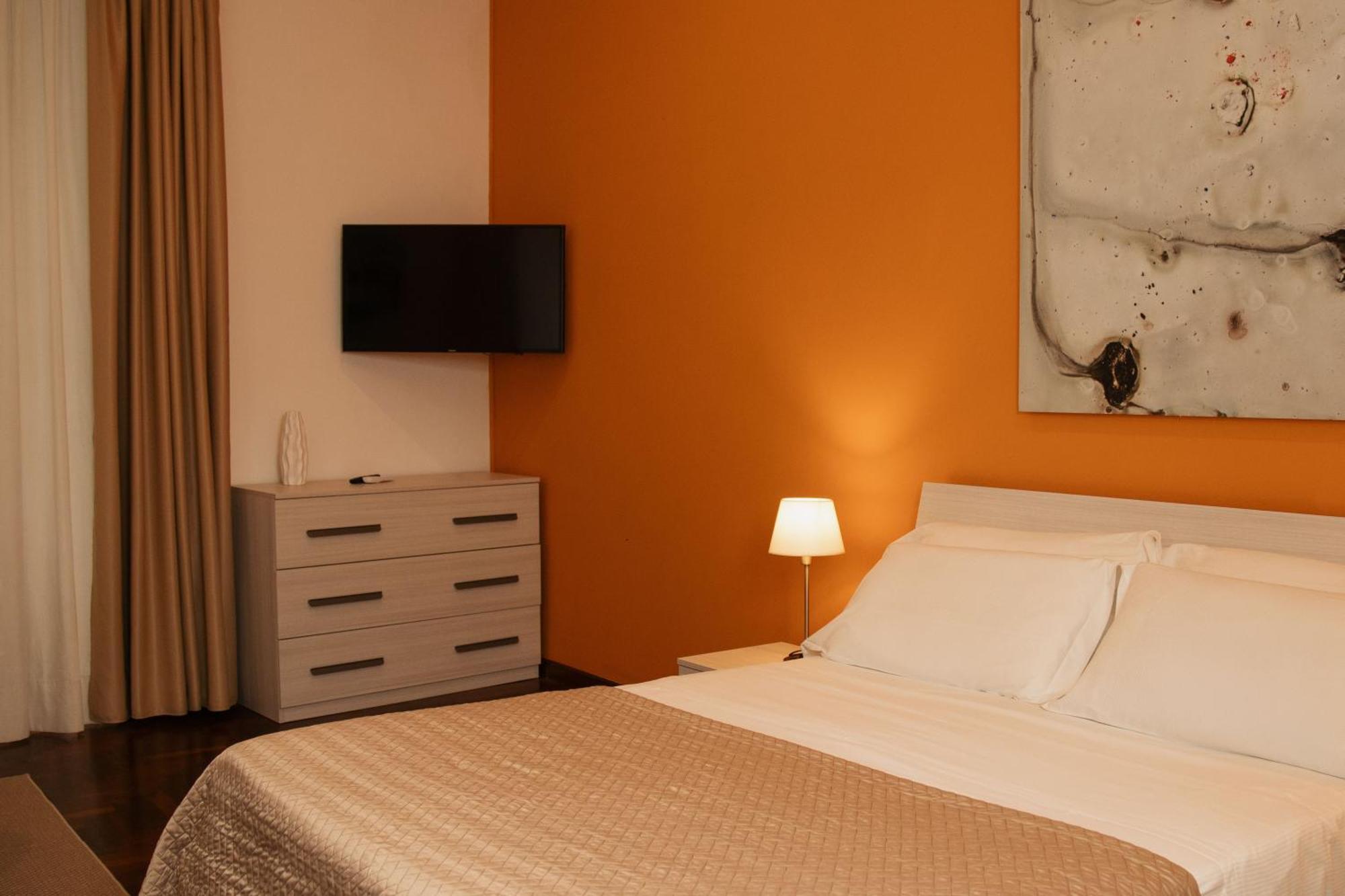 Hello Chiaia Napoli By Progecta Srl Apartment Bagian luar foto