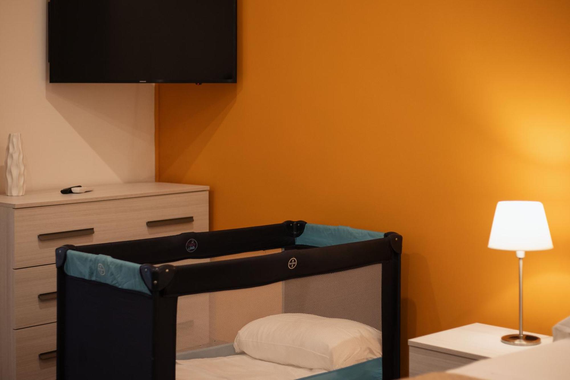 Hello Chiaia Napoli By Progecta Srl Apartment Bagian luar foto